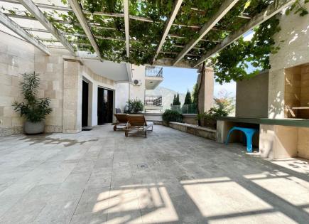 Piso para 350 000 euro en Dobrota, Montenegro