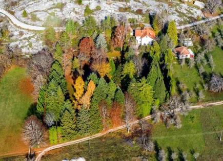 Terreno per 330 000 euro a Nikšić, Montenegro