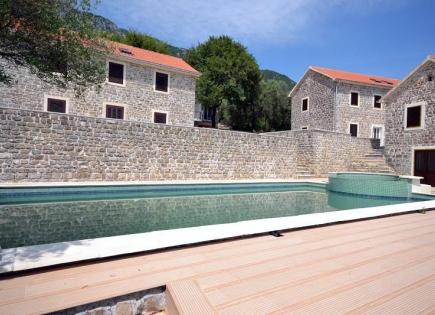 Haus für 920 000 euro in Herceg-Novi, Montenegro