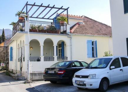 Casa para 472 000 euro en Tivat, Montenegro