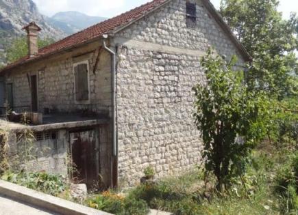 Haus für 305 000 euro in Dobrota, Montenegro