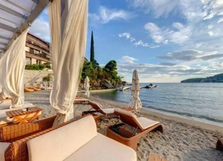 Flat for 1 600 000 euro in Budva, Montenegro
