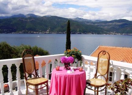 Casa para 450 000 euro en Luštica, Montenegro