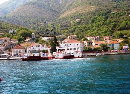 Land for 425 000 euro in Kamenari, Montenegro