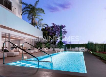 Penthouse for 1 115 000 euro in Marbella, Spain