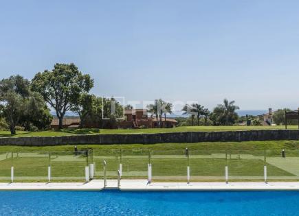 Penthouse for 640 000 euro in San Roque, Spain