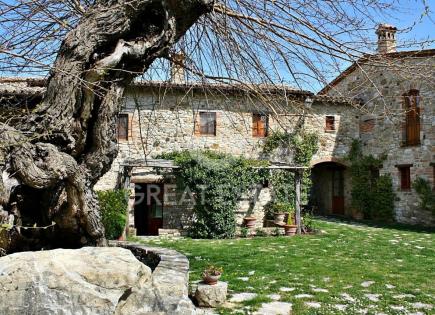 House for 340 000 euro in Todi, Italy