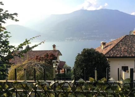 Appartement pour 1 250 Euro par mois à Bellano, Italie