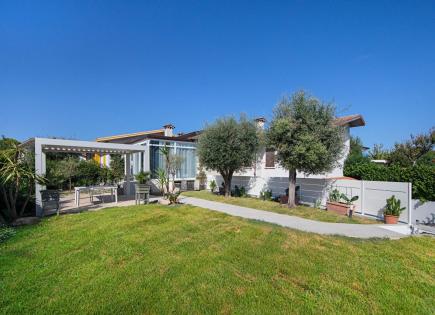 Villa for 830 000 euro on Lake Garda, Italy