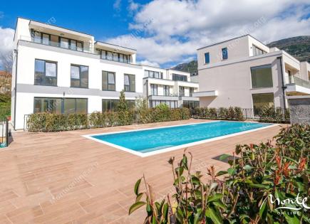 Casa adosada para 310 000 euro en Budva, Montenegro
