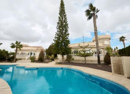 Villa for 1 200 000 euro in Ciudad Quesada, Spain