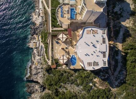 Apartment for 279 000 euro in Dobra Voda, Montenegro