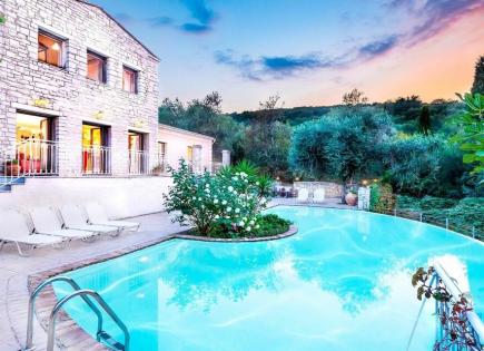 Villa for 950 000 euro in Corfu, Greece
