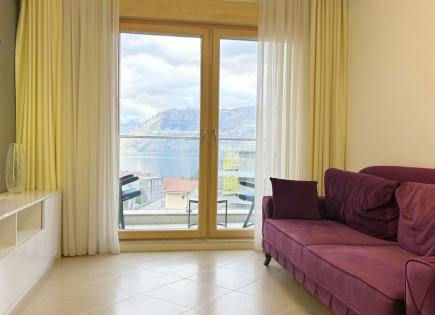 Apartment für 220 000 euro in Dobrota, Montenegro
