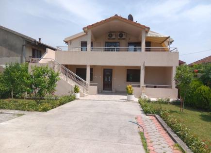 Casa para 2 200 euro por mes en Podgorica, Montenegro