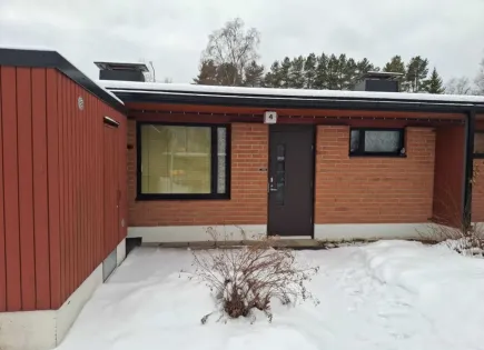 Casa adosada para 7 500 euro en Kitee, Finlandia