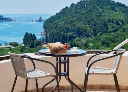 Hôtel pour 595 000 Euro à Petrovac, Monténégro