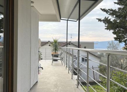 Piso para 220 000 euro en Tivat, Montenegro