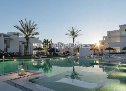 Ático para 725 000 euro en Estepona, España