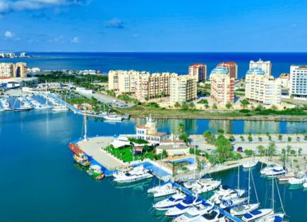 Apartamento para 196 028 euro en La Manga del Mar Menor, España