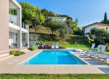 Villa for 2 500 000 euro on Lake Garda, Italy