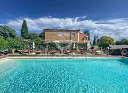House for 700 000 euro in Marciano della Chiana, Italy