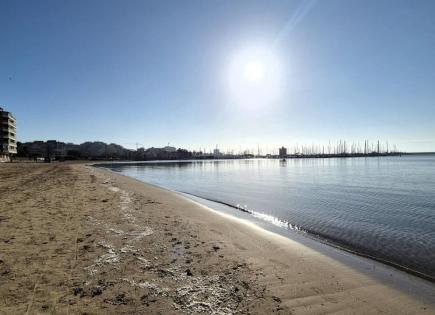 Piso para 137 900 euro en Torrevieja, España
