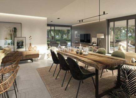 Penthouse for 2 300 000 euro in San Roque, Spain