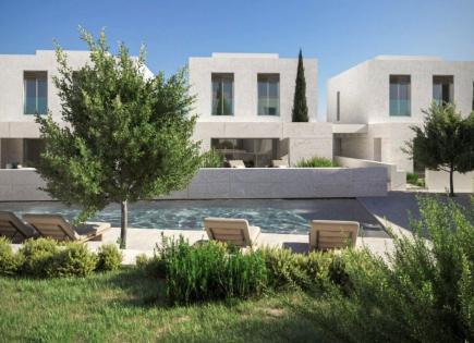 Flat for 650 000 euro in Paphos, Cyprus