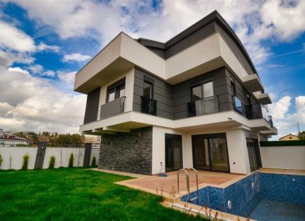 Villa per 530 000 euro a Lara, Turchia