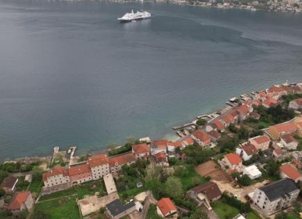 Terrain pour 275 000 Euro à Kotor, Monténégro