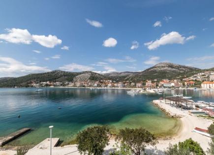 Villa for 1 313 000 euro in Trogir, Croatia