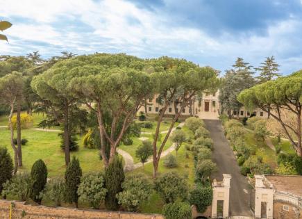 Penthouse for 1 300 000 euro in Rome, Italy