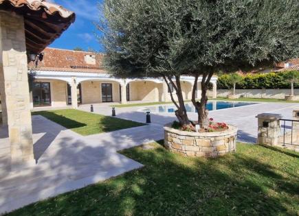 Villa for 3 900 000 euro in Limassol, Cyprus