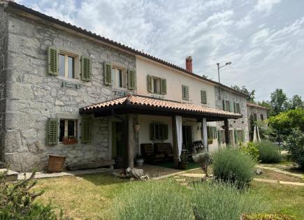Villa for 560 000 euro in Buzet, Croatia