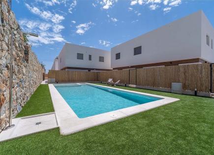 Chalet for 280 000 euro in Orihuela Costa, Spain