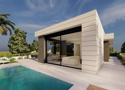 Villa for 535 000 euro in Pilar de la Horadada, Spain