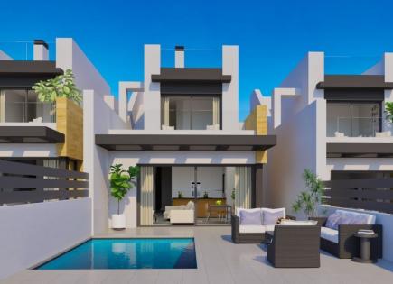 Villa for 459 900 euro in Torrevieja, Spain