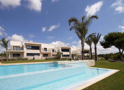 Bungalow for 334 900 euro in Pilar de la Horadada, Spain