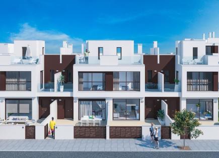 Chalet for 429 900 euro in Pilar de la Horadada, Spain