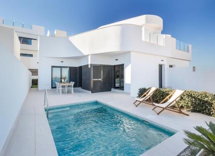 Villa for 414 000 euro in Torrevieja, Spain