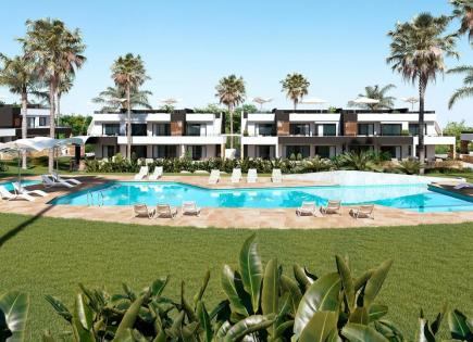 Bungalow for 279 000 euro in Ciudad Quesada, Spain