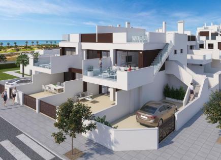 Bungalow for 369 900 euro in Pilar de la Horadada, Spain