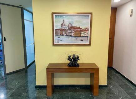 Oficina para 1 950 000 euro en Agios Athanasios, Chipre