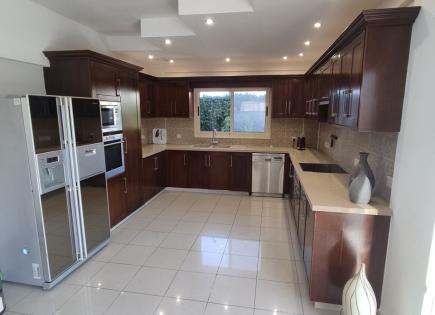 Casa para 850 000 euro en Agios Athanasios, Chipre