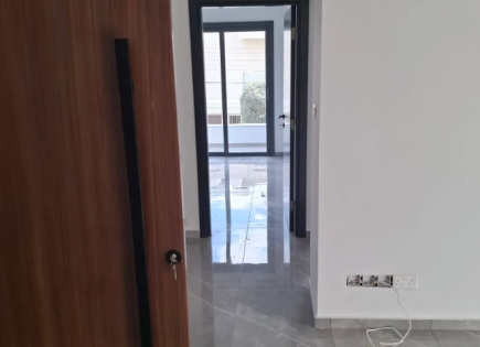 Apartment for 1 600 euro per month in Germasogeia, Cyprus