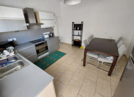 Apartment for 300 000 euro in Larnaca, Cyprus