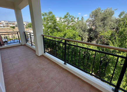 Maison pour 1 500 Euro par mois à Agios Theodoros, Chypre