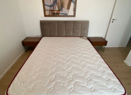 Apartment für 2 100 euro pro Monat in Agios Athanasios, Zypern