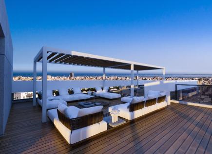 Bureau pour 20 360 Euro par mois à Mesa Geitonia, Chypre